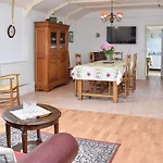 Cozy In With Wifi Holiday home Lestre